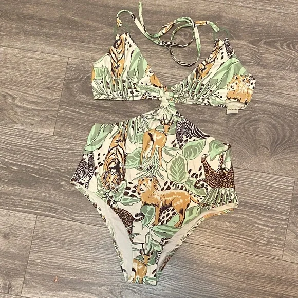 Flash Sale🔴 Aerie Jungle Print One Piece Swimsuit - Green and Brown medium - Picture 2 of 3